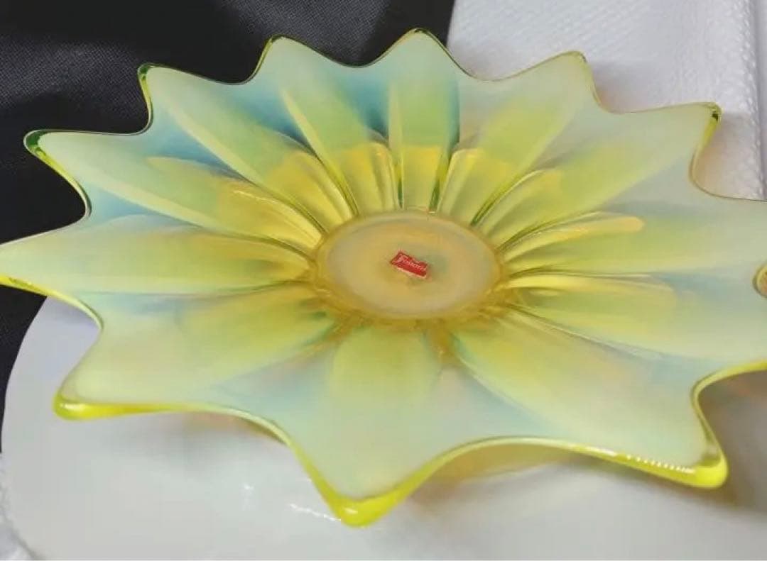 フォストリア　エアルーム　ウラン　ガラス　グラス　黄色　ワセリン　プレート　皿