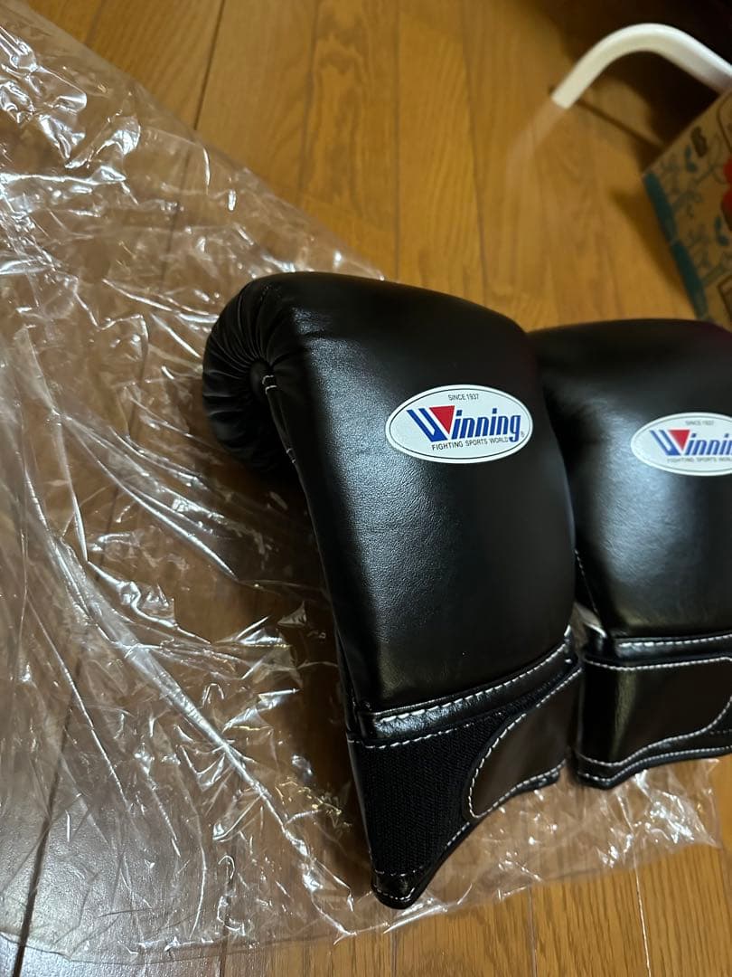 Winning ボクシンググローブ 10oz ブラック 新品未使用