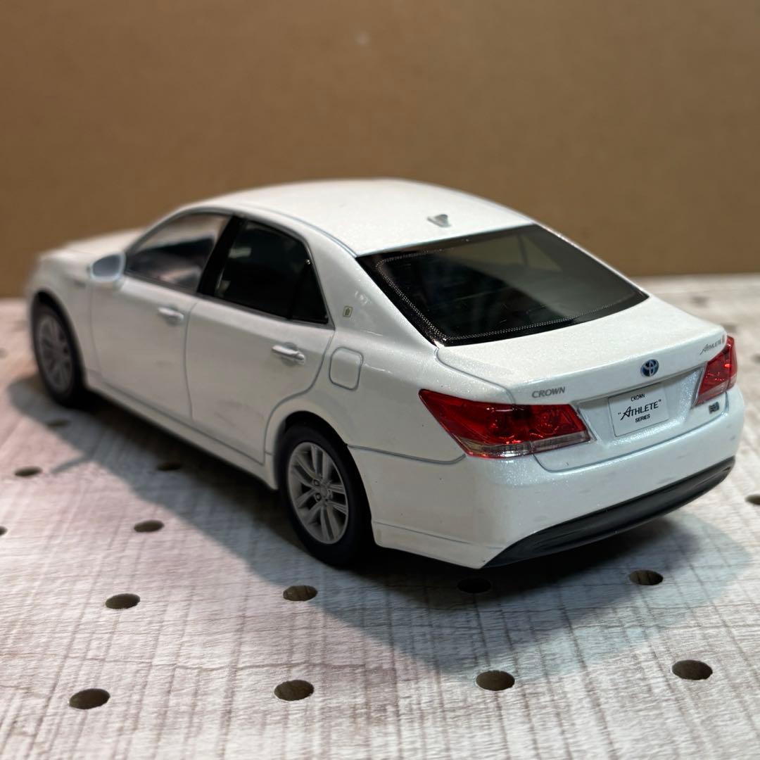 1/30 トヨタ カラーサンプル クラウン 210系前期 ホワイトパール