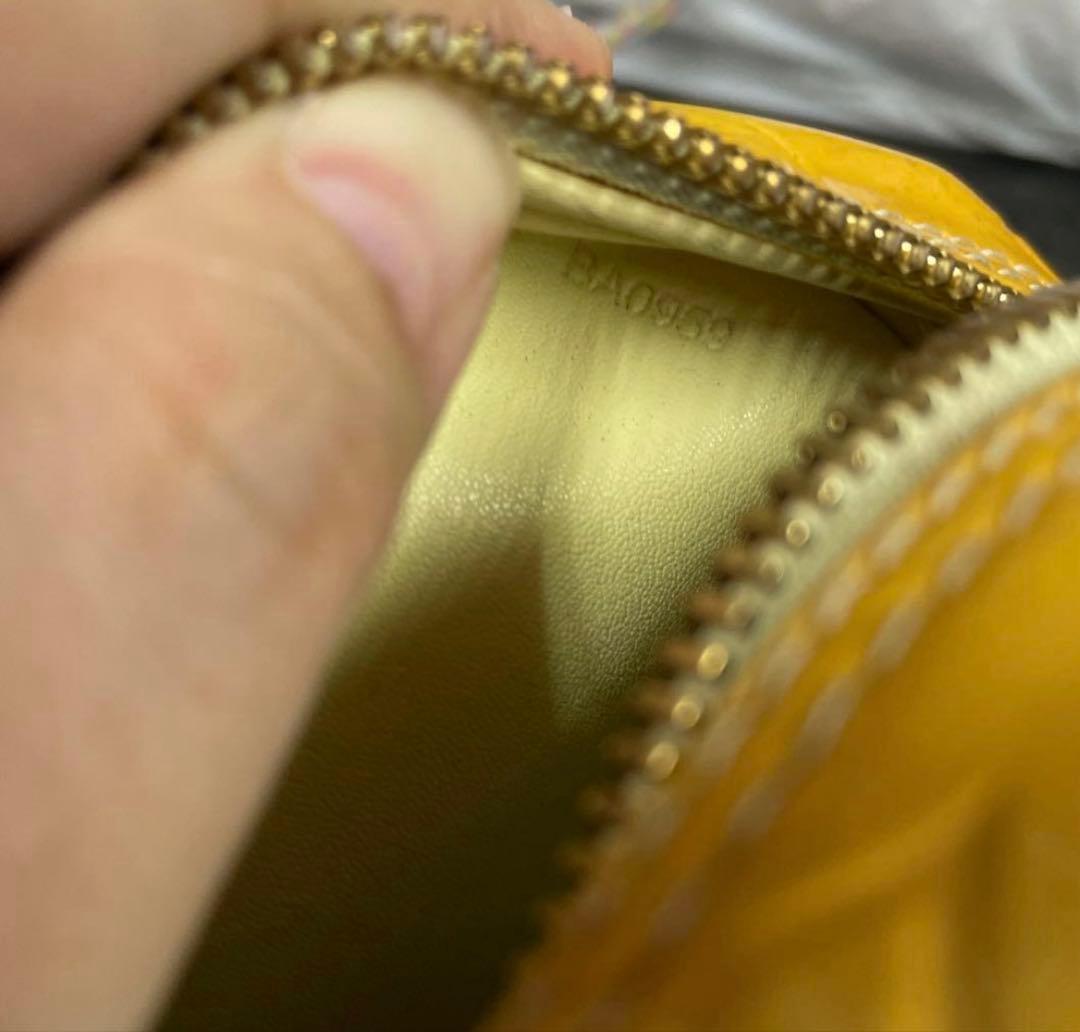 ルイヴィトン　ヴェルニ　シリアルナンバー有り　イエロー　難あり