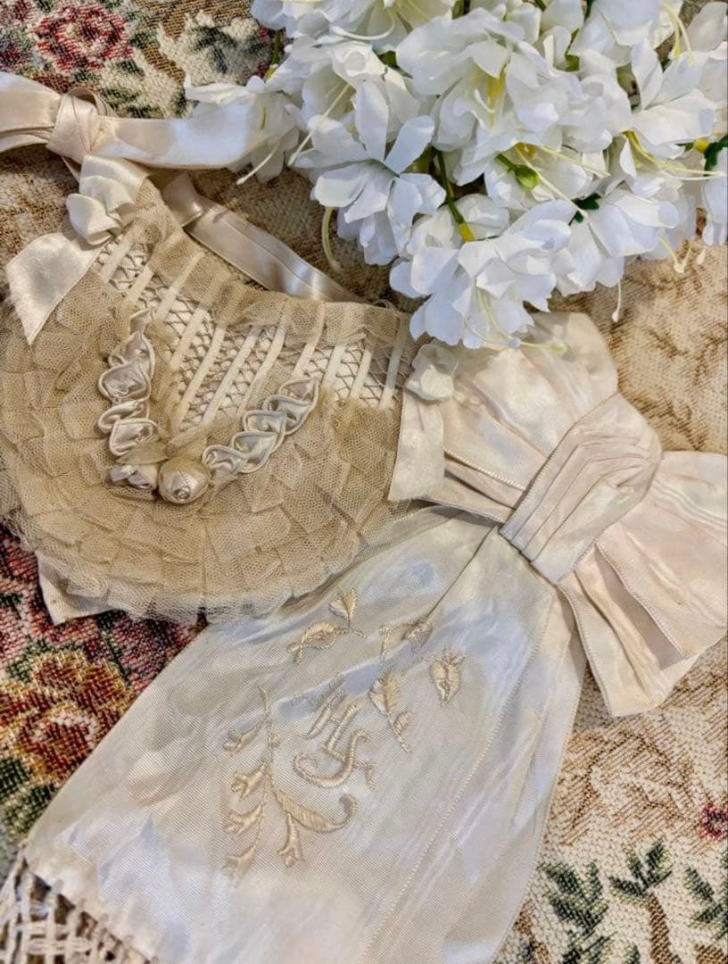 フランスアンティーク✨小さな薔薇リボンバック薔薇の花輪刺繍入りジャボ3点セット‼︎