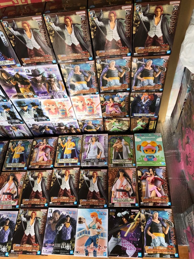 ワンピース　フィギュア　シャンクス　ベックマン　ルッチ　ティーチ　63個