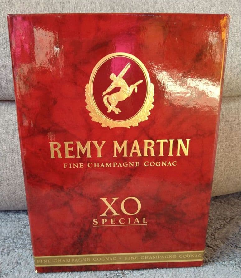 レミーマルタン XO スペシャル 旧ラベル　古酒 コニャック 700ml