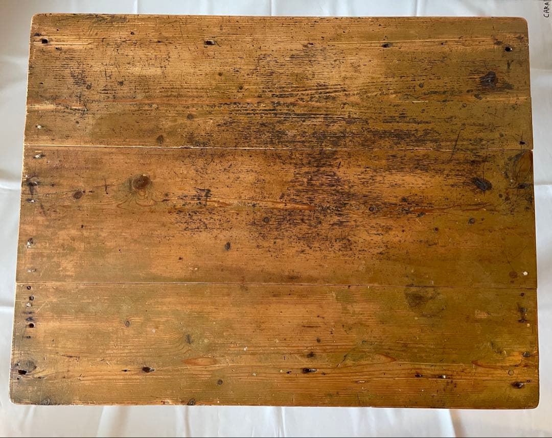 フランスのヴィンテージテーブル