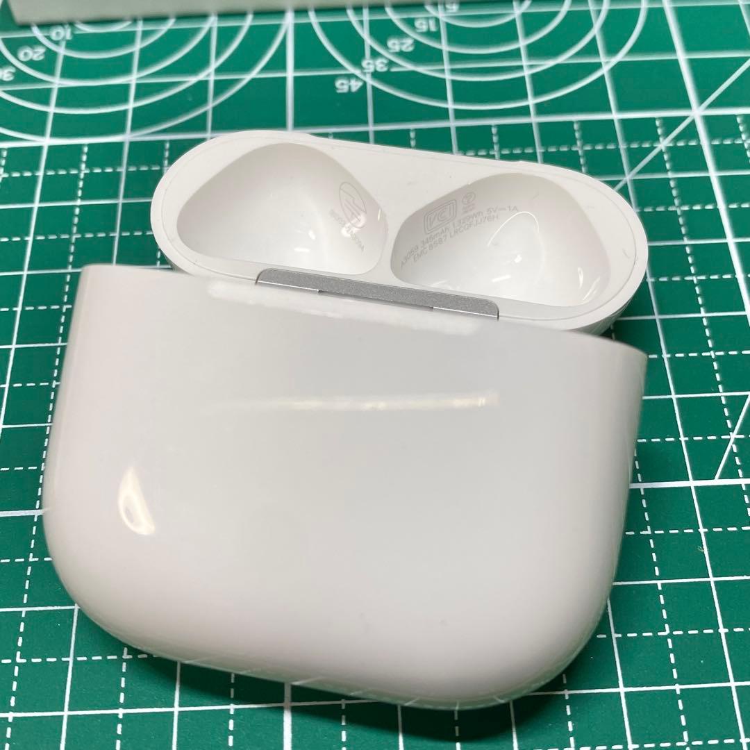 Apple AirPods第4世代 エアーポッズ第四世代充電ケースのみ(ANC)