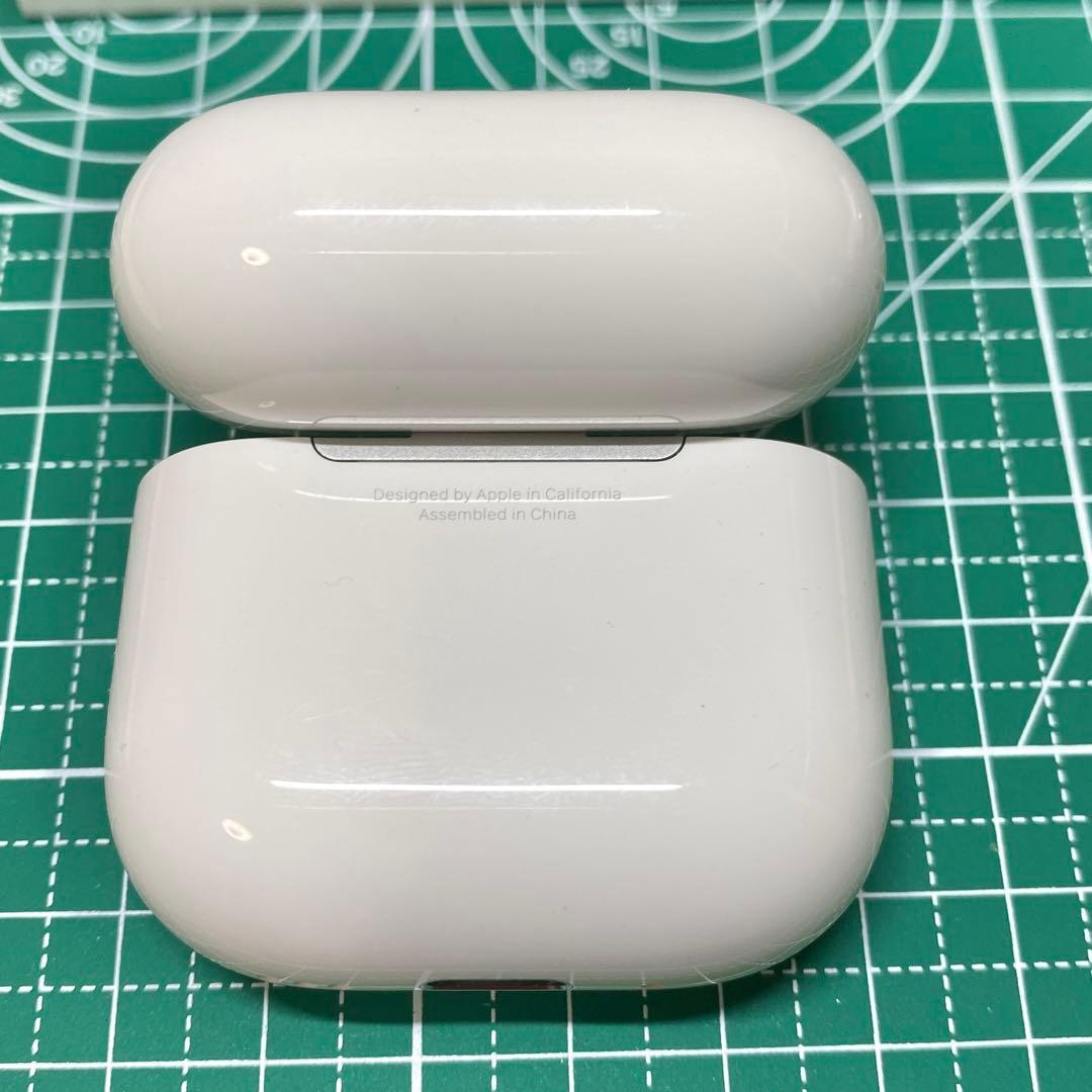 Apple AirPods第4世代 エアーポッズ第四世代充電ケースのみ(ANC)