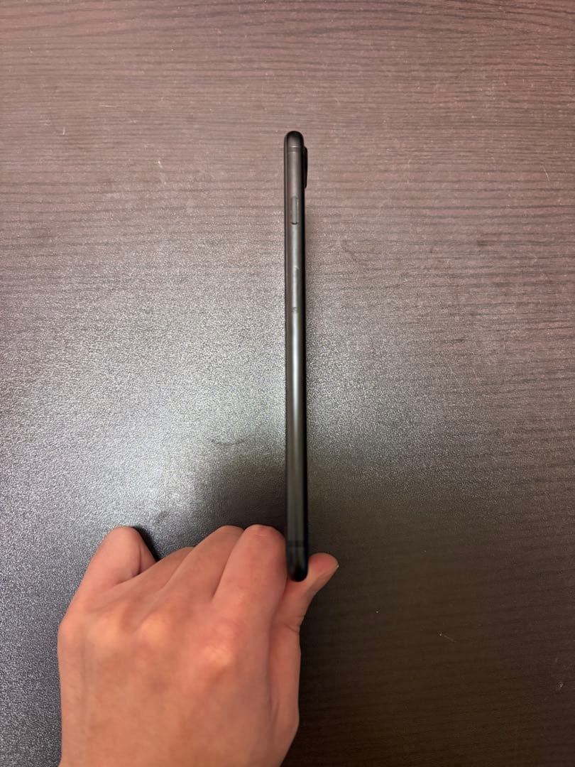 iPhone7 plus BLACK 128GB SIMフリー　バッテリー82%