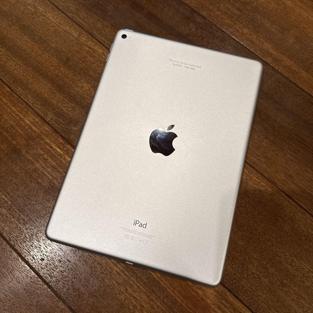 Apple iPad Air2シルバー 128GB Wi-Fiモデル