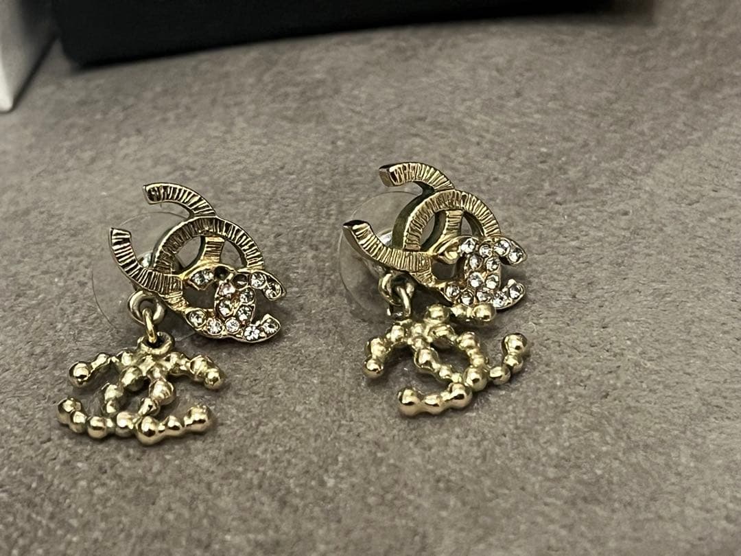 CHANEL ゴールド ピアス