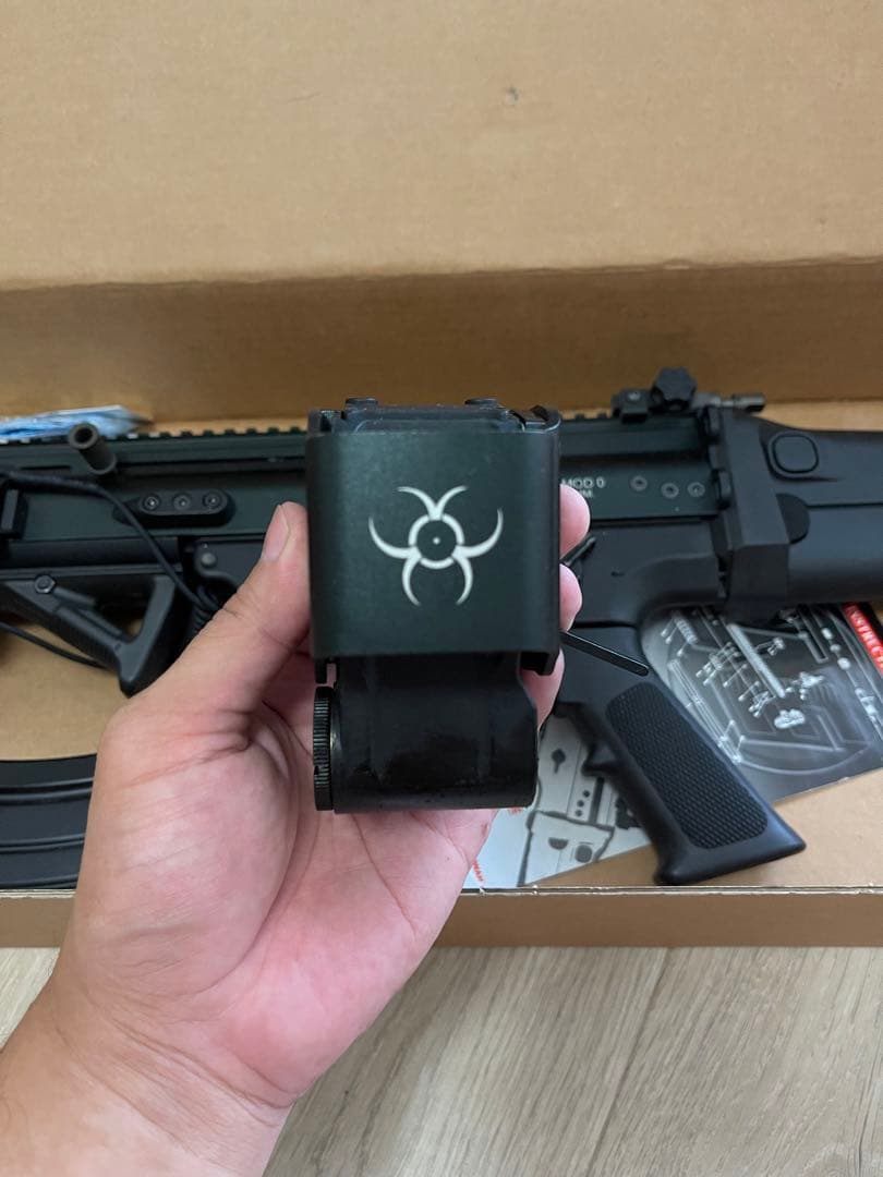 we-tech ガスガン　スカーＬ