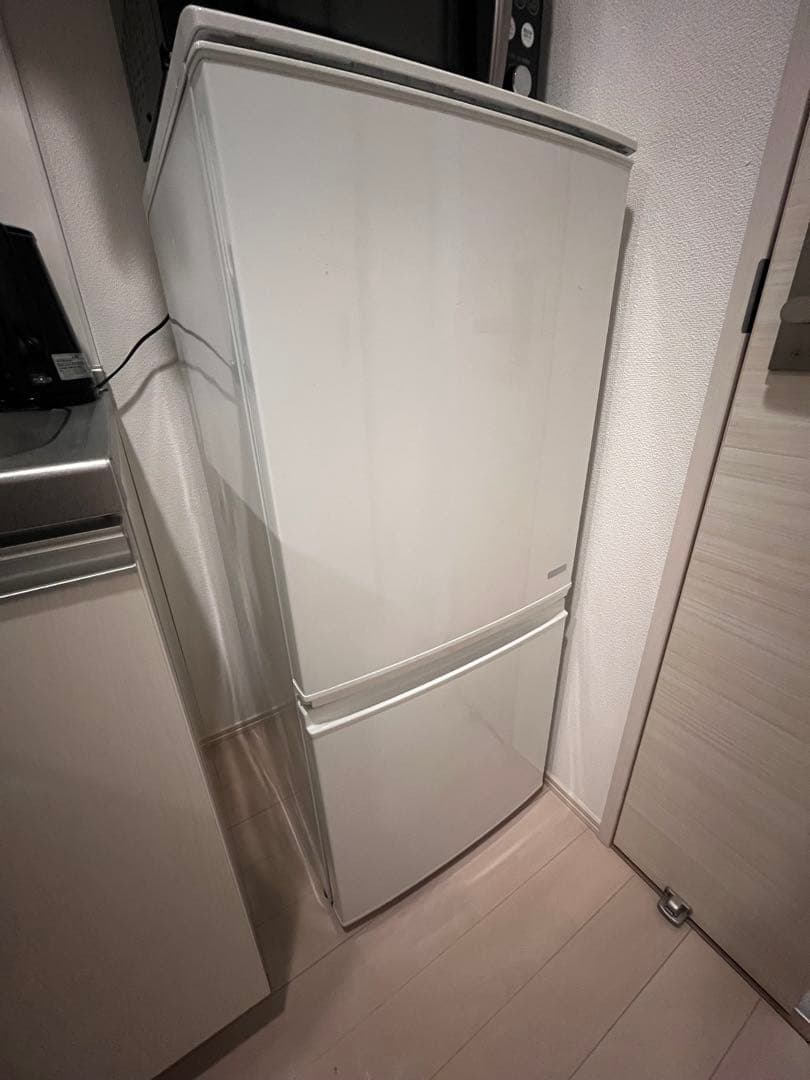 【6/6発送希望】シャープ 冷蔵庫 SJ-C14C-W 2016年製