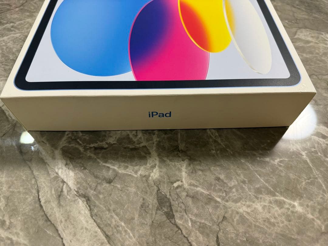 Apple iPad (第10世代) ブルー、新品未開封