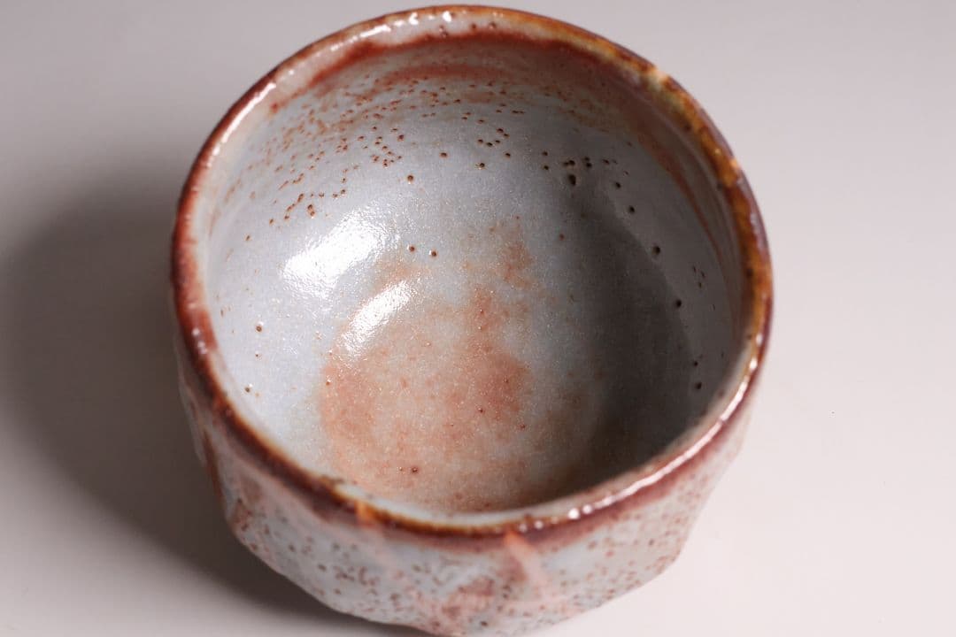 茶道具 源九郎窯 加藤健 鼠志野 茶碗 共箱・共布・略歴 陶芸【MA595】