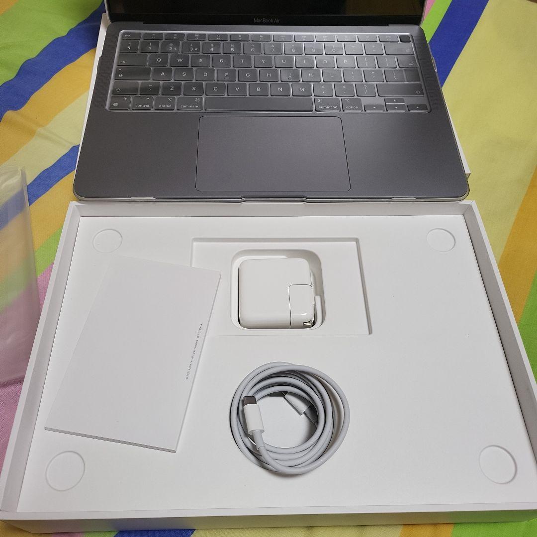 末使用に近い!! Macbook 13\"