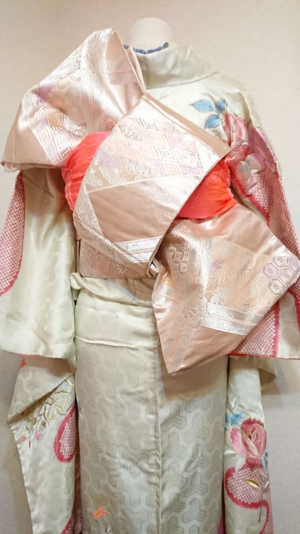 個性派振袖フルセットセミアンティーク振袖袋帯二点セット 総刺繍振袖 薔薇柄