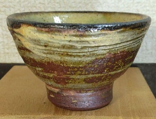 人間国宝 金城次郎 壷屋焼ぐい呑(魚紋ぐい呑）栞 共箱 壺屋焼 やちむん 美品