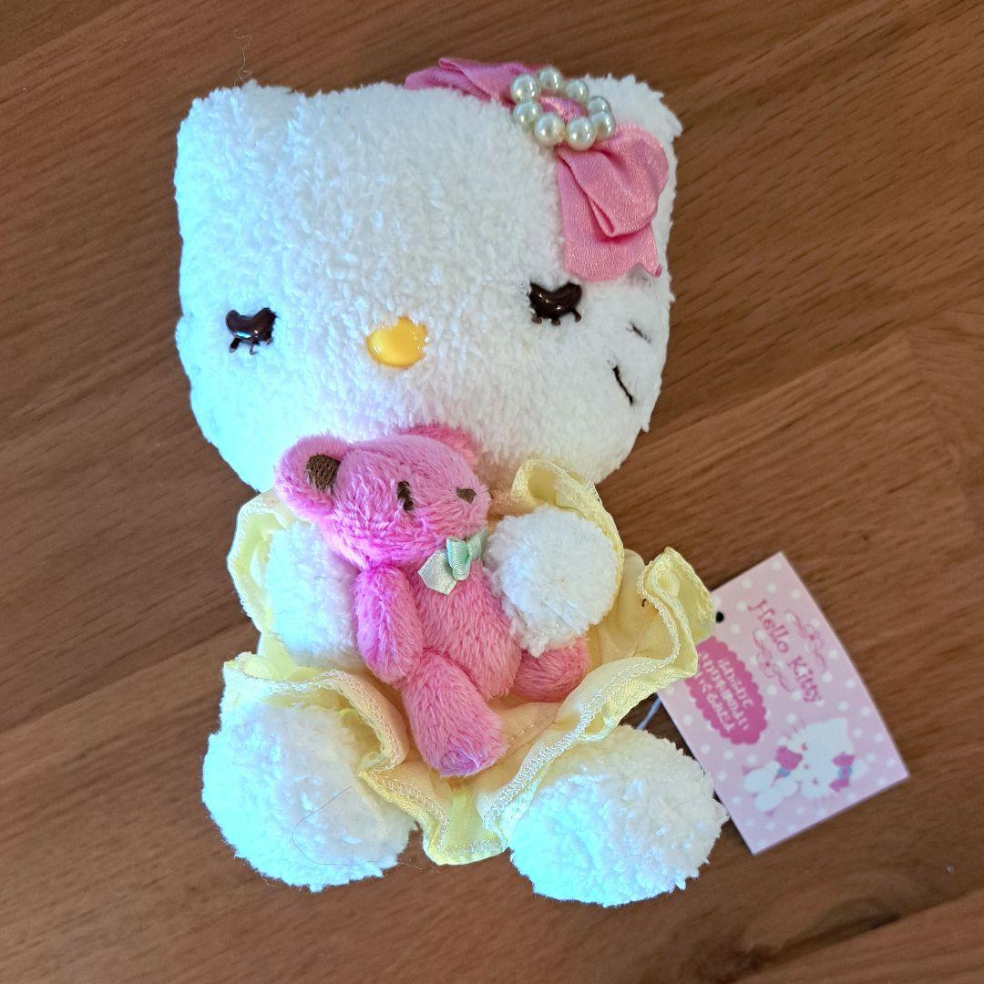 ハローキティ 寝んね ぬいぐるみ 　いやしどーるくま　癒し　おやすみ　寝顔