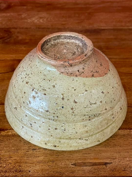 古出雲茶碗 銘:慶雲 裏千家十五代鵬雲斎書付 箱 古楽山 ニュウあり,高台小欠け