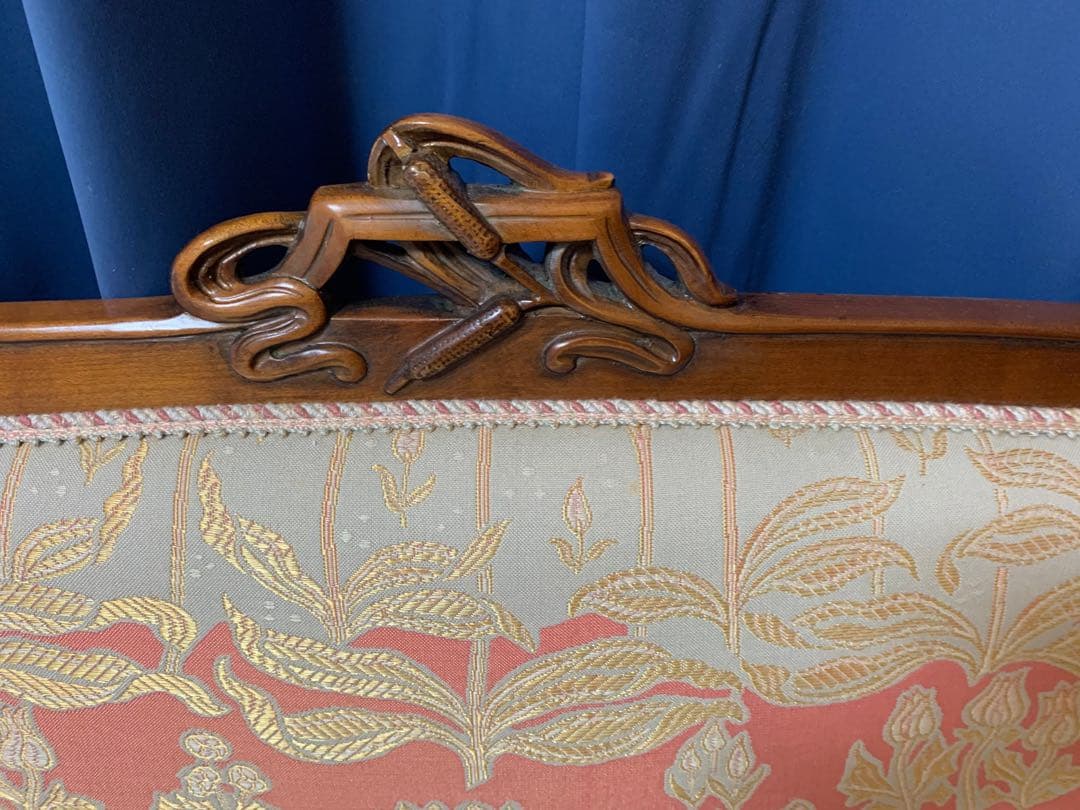 メデア社　イタリア製アンティークソファー