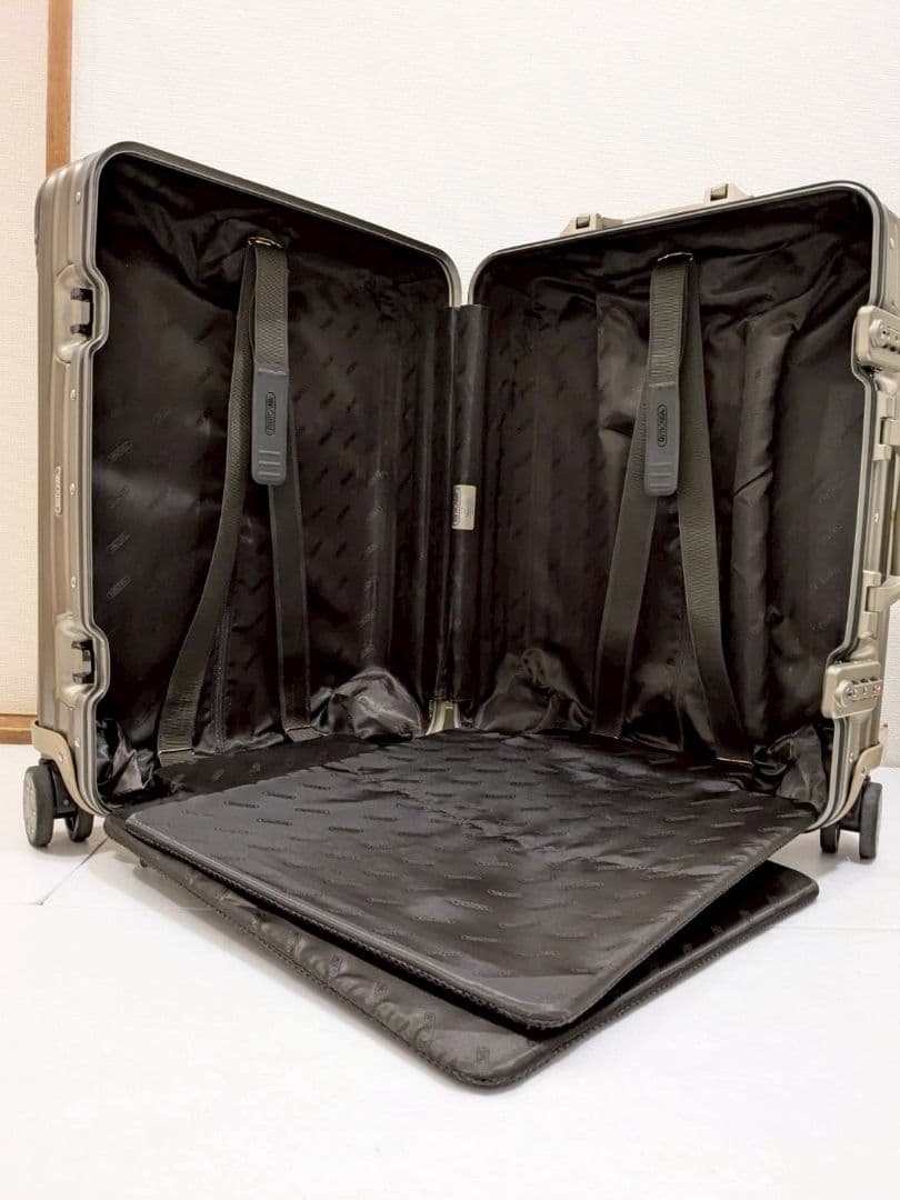 リモワ トパーズ TOPAS 45L 4輪 RIMOWA チタニウム