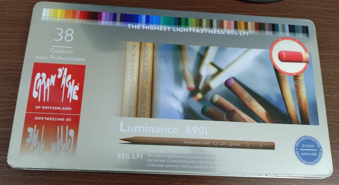 CARAN D'ACHE Luminance 6901 38色　色鉛筆　中古品