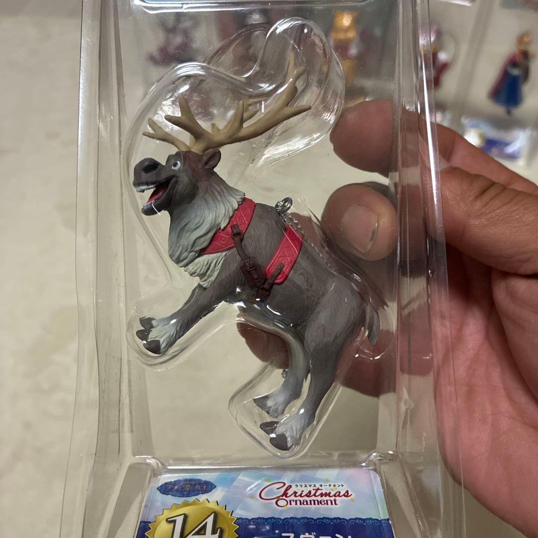 ピクサーキャラクター フィギュアセット & ディズニーオーナメント