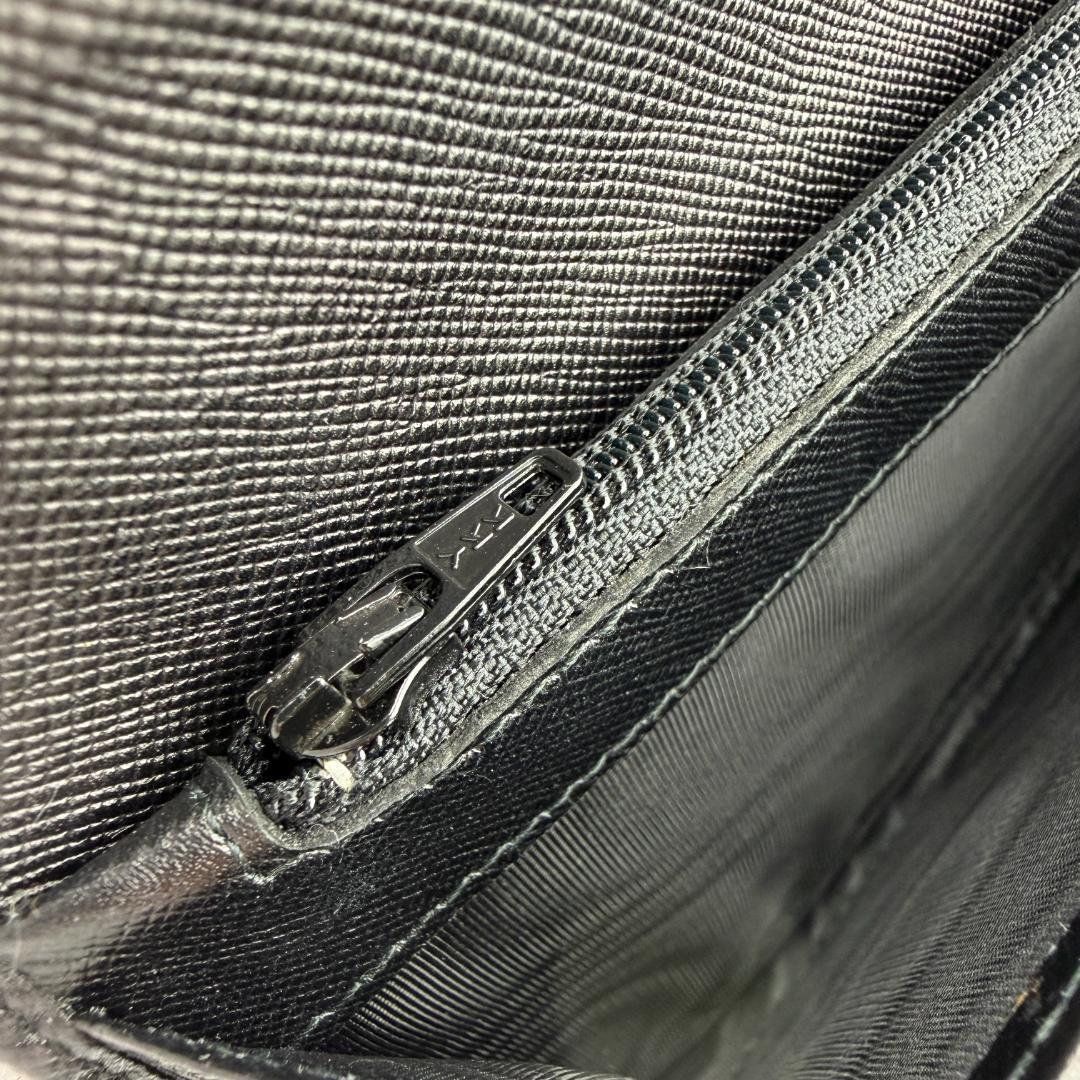 ✨美品✨ PRADA プラダ. 二つ折り 長財布 サフィアーノ レザー