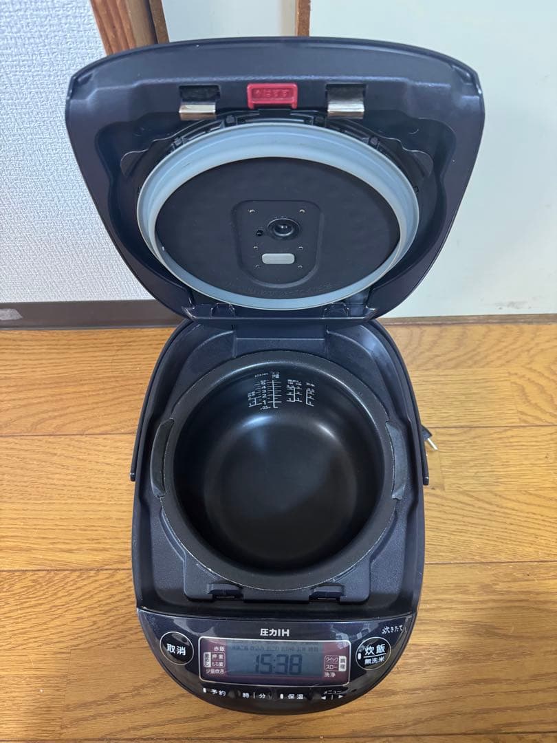 タイガー炊飯器 5.5合炊き JPK-10SC 2022年製