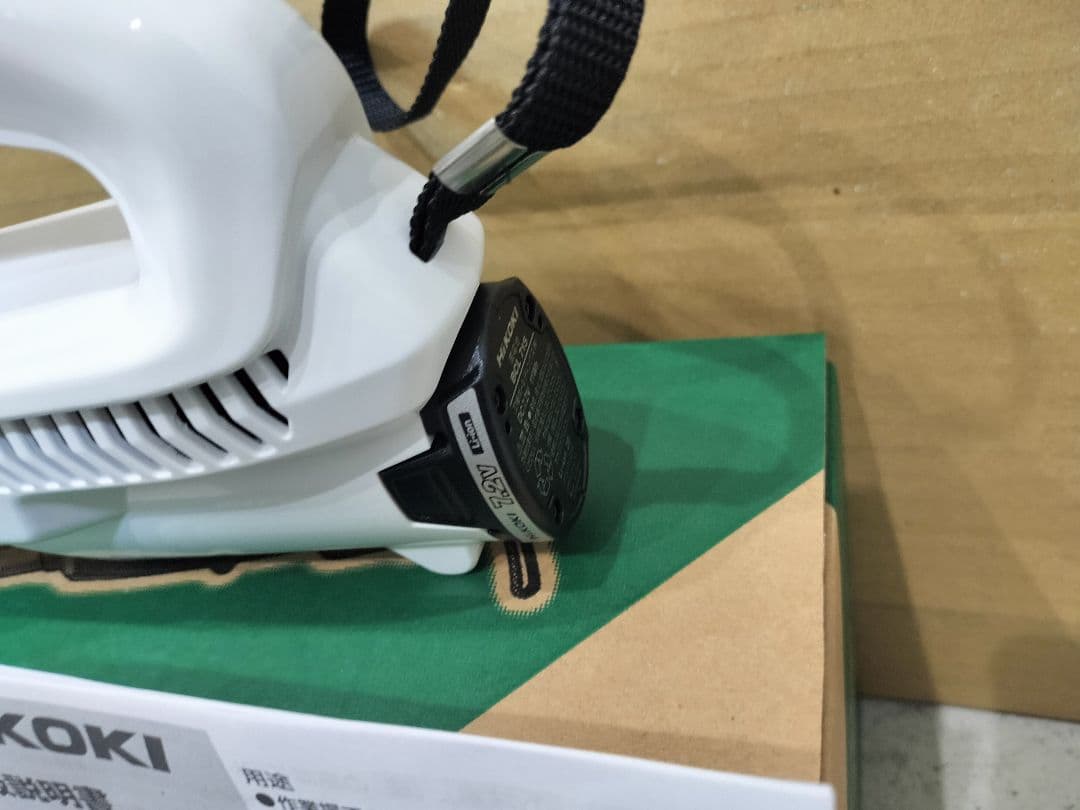 値下げ!　ハイコーキ　7.2V コードレスクリーナー　R7DA(LC)