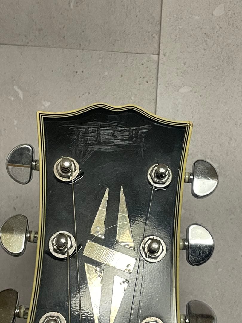 か*お様 レスポール　エレキギター　ブランド不明　ソフトケース付き