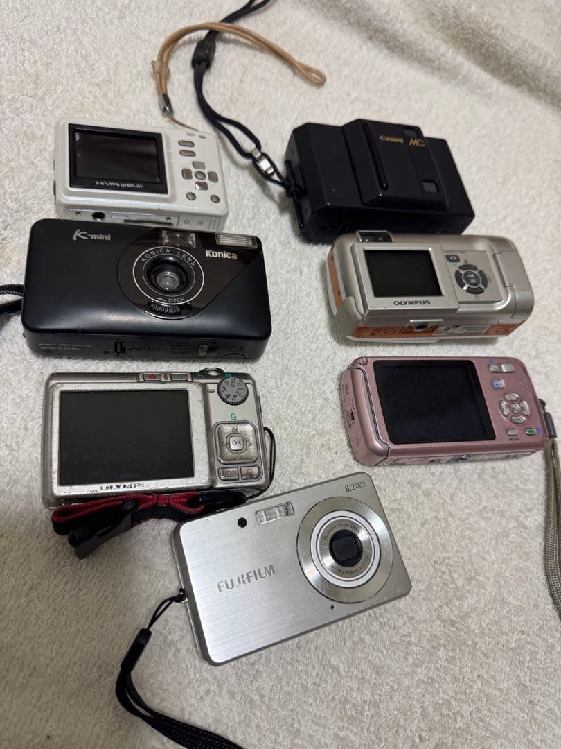 Fujifilm コンパクトデジタルカメラ シルバー 7 pices