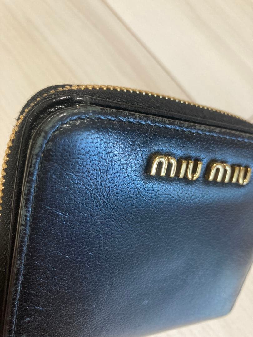 MIU MIU 二つ折り財布 黒 ブラック