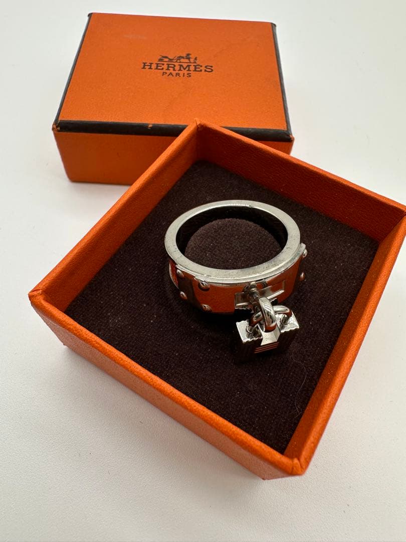 処分値下げ　HERMES オレンジ ロック付きリング