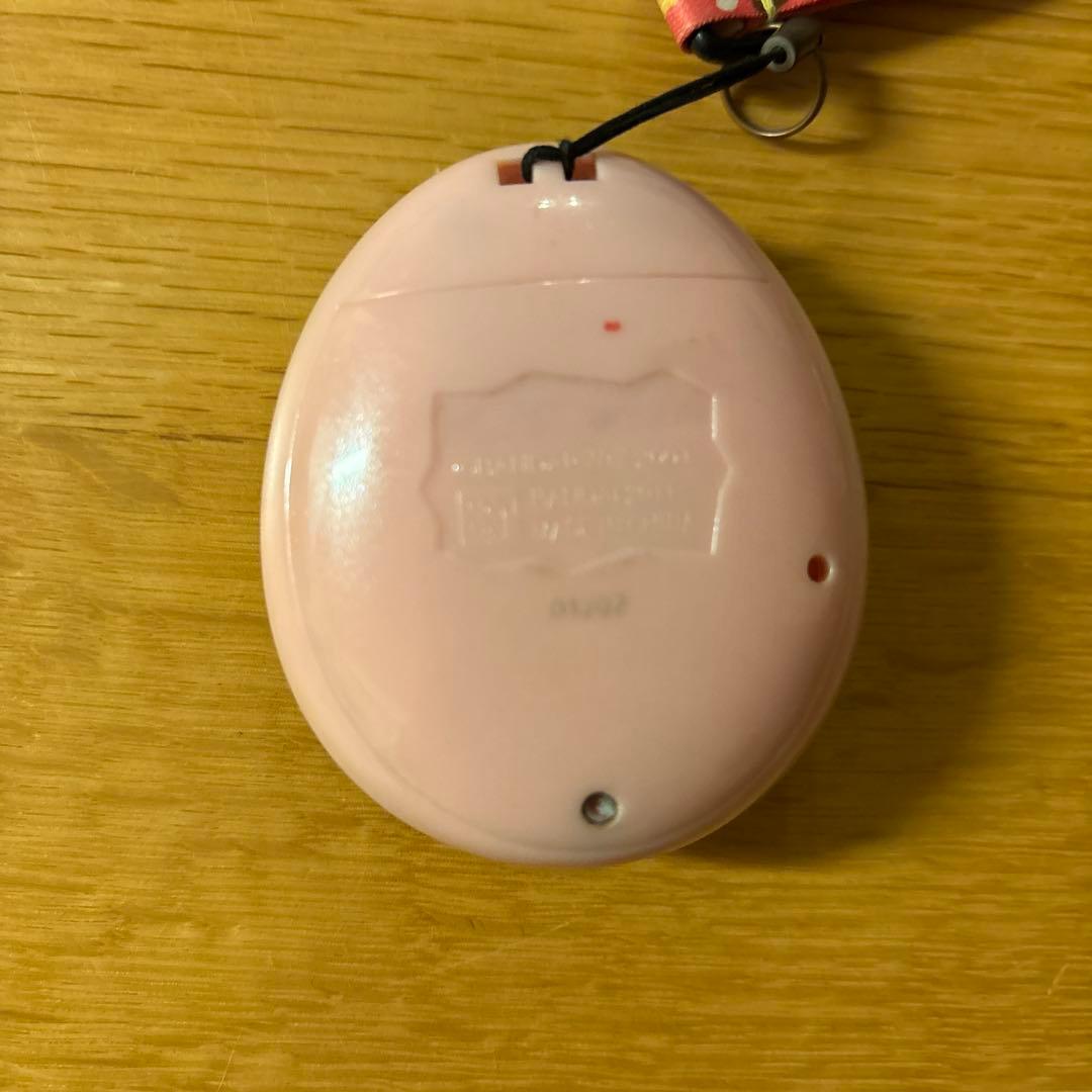 たまごっち　BANDAI-WIZ2004 ピンク