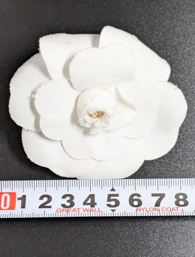 CHANEL シャネル　カメリア　ブローチホワイト コサージュ　レディース