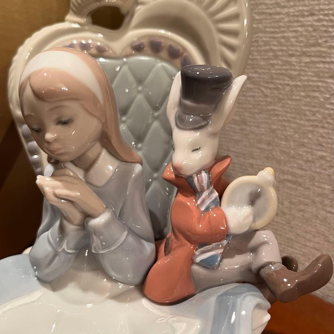 希少　新品　未使用　不思議の国のアリス　リヤドロ　陶器　人形　置物　箱入り