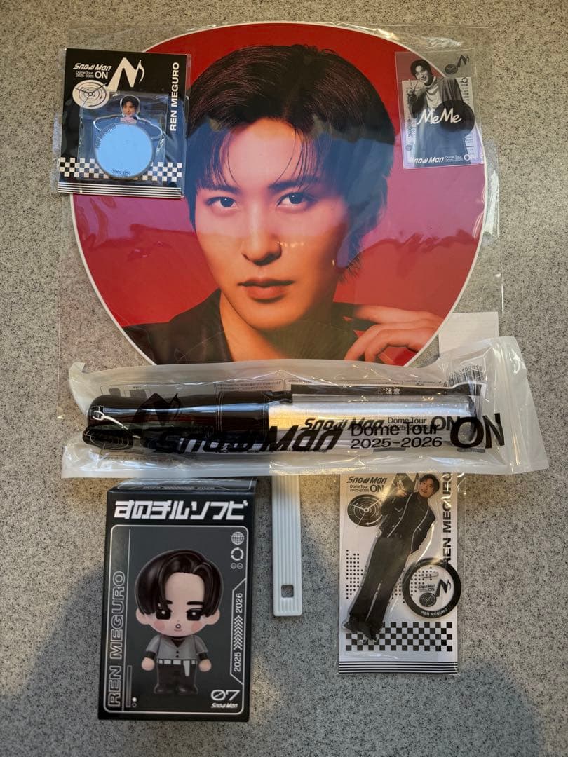 Man Dome Tour 2025-2026 ON ペンライト　団扇