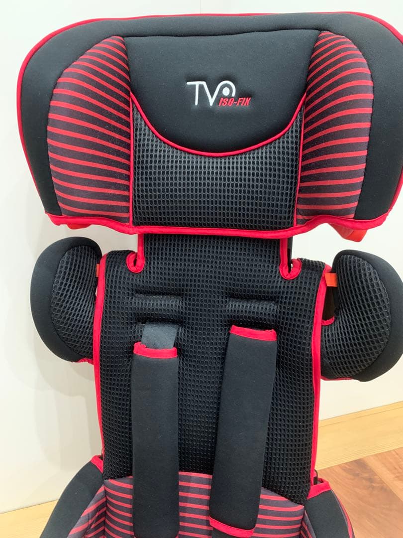 日本育児ジュニアシート ISOFIX 黒/赤