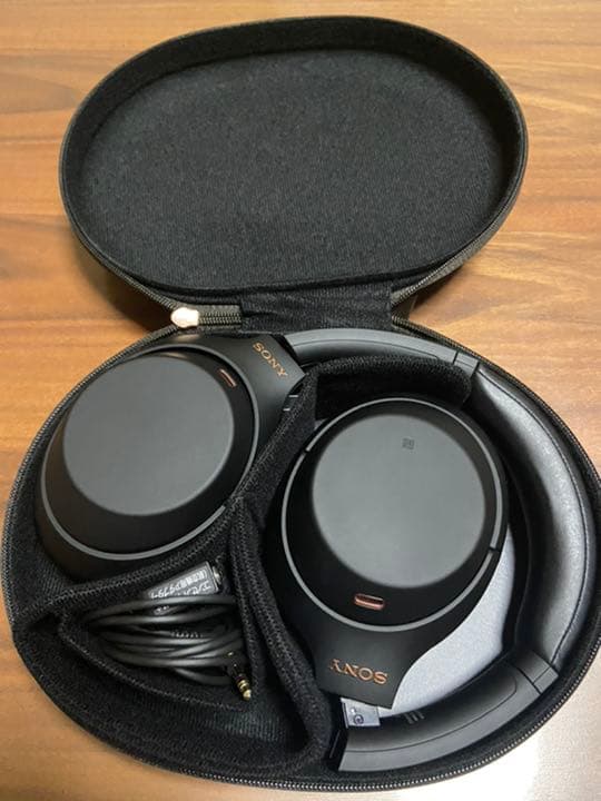 SONY　ワイヤレスヘッドホン WH-1000XM4 ブラック