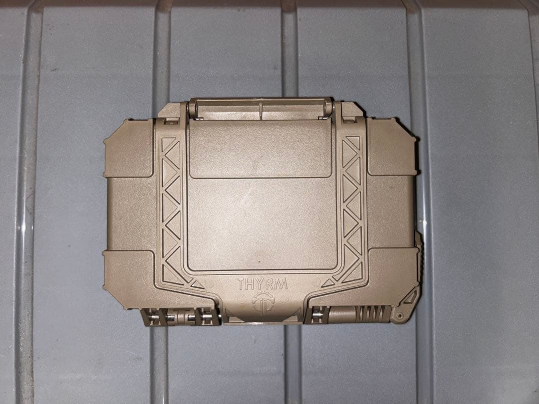 THYRM クリティカルギアケース DarkVault 防水 ダークアース