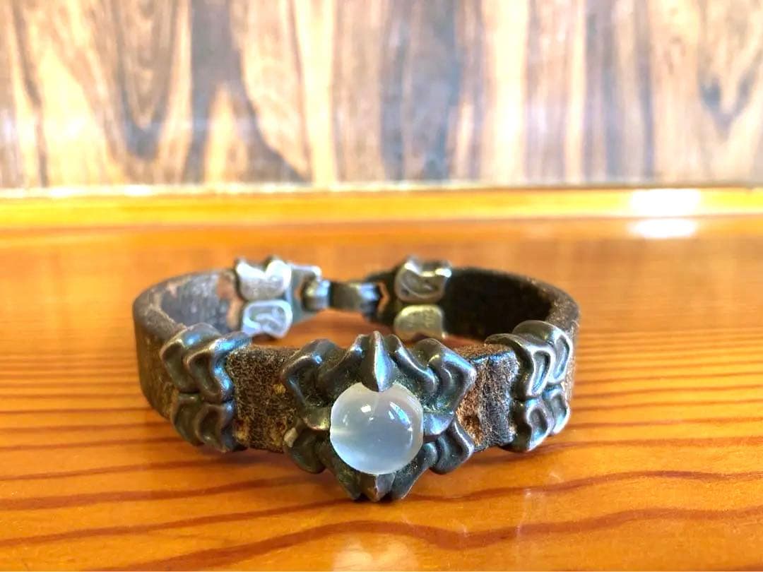 ナグァール nagual ヴィンテージ ムーンストーン レザーブレスレット