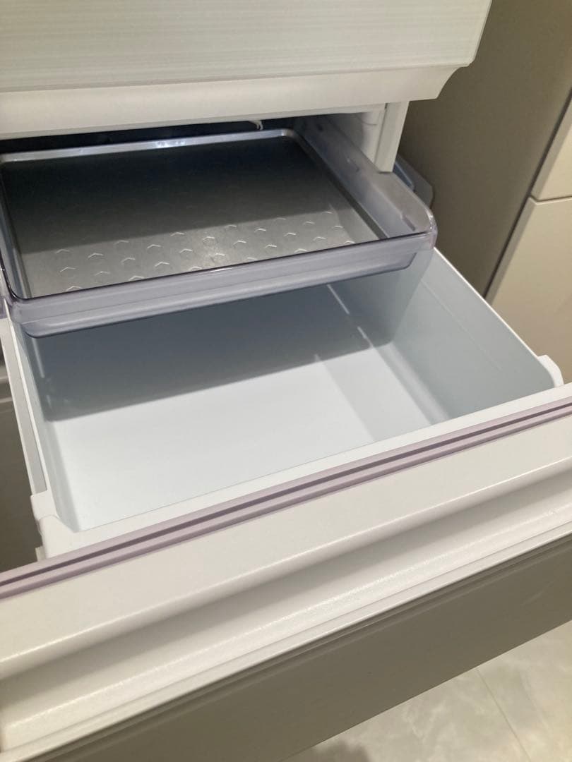 東芝 冷蔵庫 ベジータGR-V510FZS 507L フロストホワイト　送料込