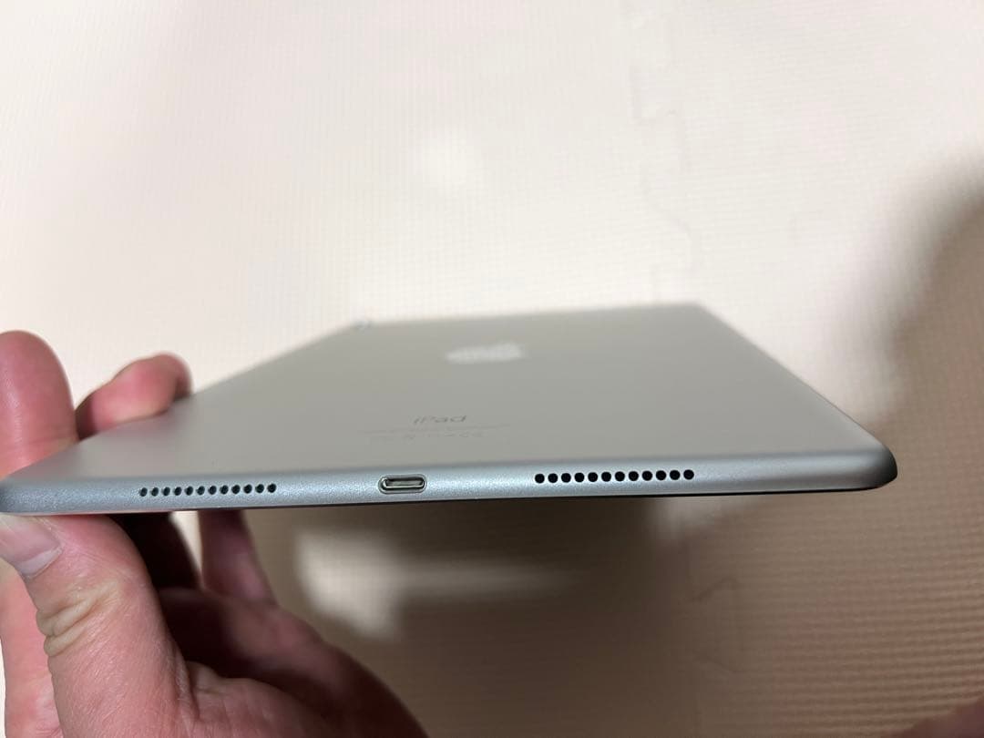 Wi-Fiモデル iPad Pro 9.7-inch 128 GB Silver