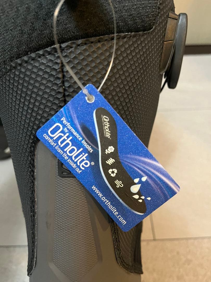 新品未使用 SALOMON スノーボードブーツ 28cm