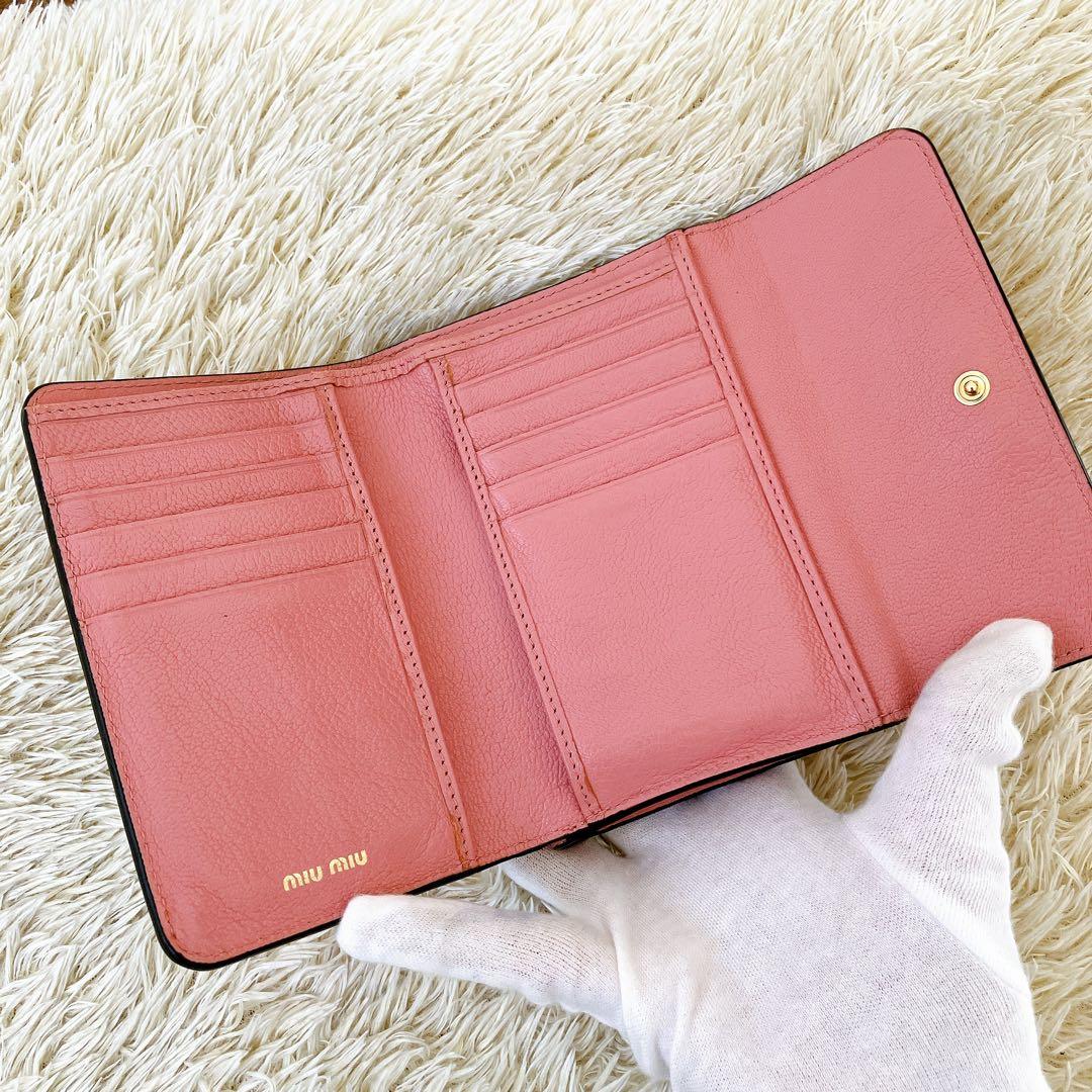 箱付✨ミュウミュウ 三つ折り財布 マドラス　レザー　ピンク系
