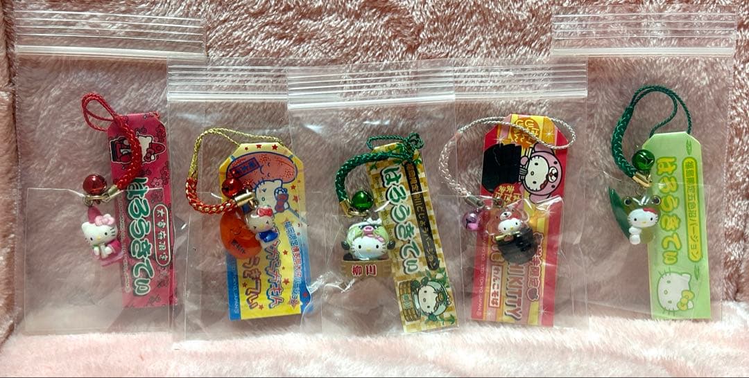 激レア　ご当地キティ　サンリオ　根付け　ストラップ　50点　東京　北海道　沖縄