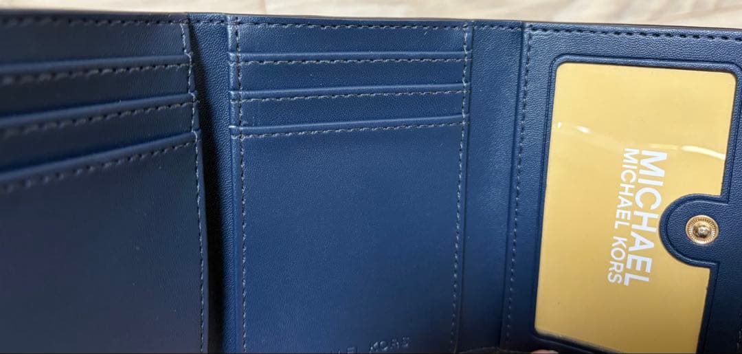 MICHAEL KORS ネイビー 三つ折り財布&ショッパー