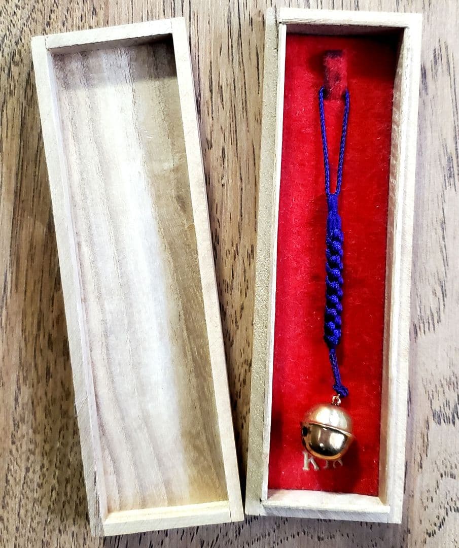 18金　K18　鈴の根付け　1.7g