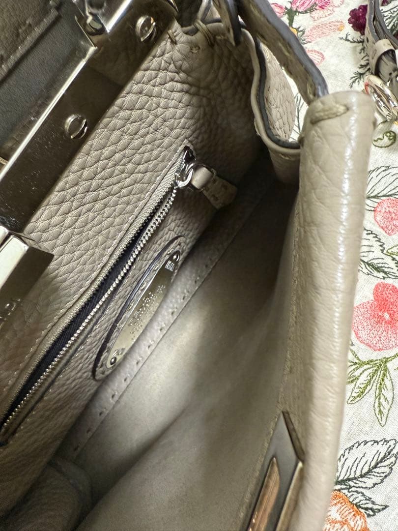 Nanana　FENDI ピーカブー　スモールサイズ　グレージュ