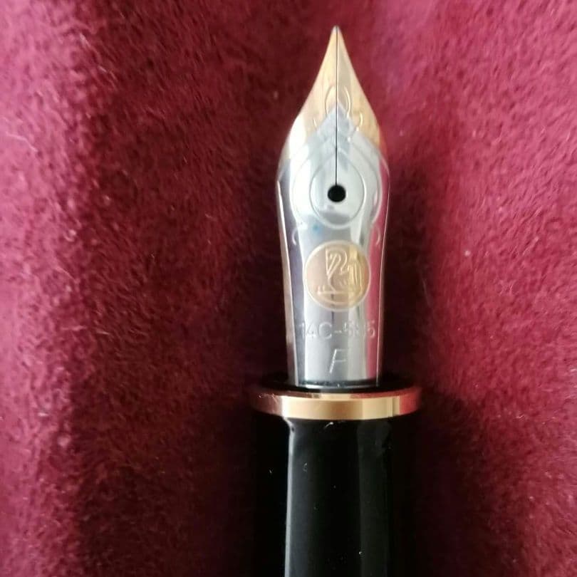 逸品　ペリカンスーベレーンM400　高い人気を誇るボルドー　ギフトボックスセット